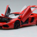 Lamborghini Aventador LP700-4 Andromeda Piros AUTOart 1:18 - image 2 of 10