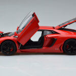 Lamborghini Aventador LP700-4 Andromeda Piros AUTOart 1:18 - image 4 of 10