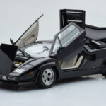 Lamborghini Countach LP5000S Fekete AUTOart 1:18 - image 2 of 10