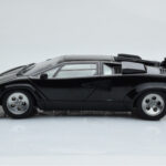 Lamborghini Countach LP5000S Fekete AUTOart 1:18 - image 5 of 10