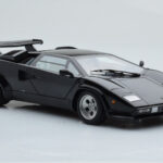 Lamborghini Countach LP5000S Fekete AUTOart 1:18 - image 6 of 10
