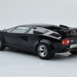 Lamborghini Countach LP5000S Fekete AUTOart 1:18 - image 7 of 10