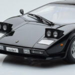 Lamborghini Countach LP5000S Fekete AUTOart 1:18 - image 8 of 10