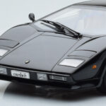 Lamborghini Countach LP5000S Fekete AUTOart 1:18 - image 9 of 10