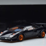 Lamborghini Countach LP500S Walter Wolf Sötétkék Kyosho 1:18 - image 11 of 11