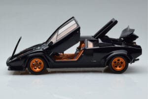 Lamborghini Countach LP500S Walter Wolf Sötétkék Kyosho 1:18 08320D Fém – 4. kép a 11-ből