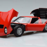 Lamborghini Miura SV Piros AUTOart 1:18 - image 2 of 8