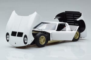 Lamborghini Miura SV Fehér AUTOart 1:18 74544 Fém – 2. kép a 8-ből