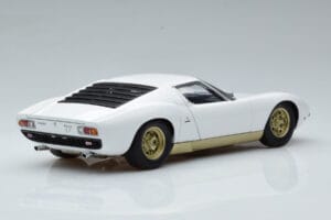 Lamborghini Miura SV Fehér AUTOart 1:18 74544 Fém – 3. kép a 8-ből