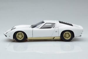 Lamborghini Miura SV Fehér AUTOart 1:18 74544 Fém – 5. kép a 8-ből