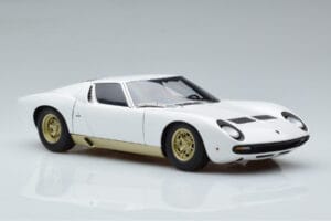 Lamborghini Miura SV Fehér AUTOart 1:18 74544 Fém – 6. kép a 8-ből