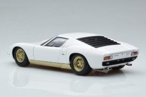 Lamborghini Miura SV Fehér AUTOart 1:18 74544 Fém – 7. kép a 8-ből