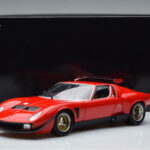 Lamborghini Miura SVR Piros Kyosho 1:18 - image 9 of 9