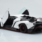 Lamborghini Veneno Fehér AUTOart 1:18 - image 3 of 8