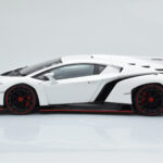 Lamborghini Veneno Fehér AUTOart 1:18 - image 5 of 8