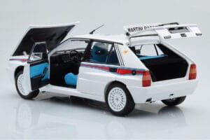 Lancia Delta HF Integrale 6 Fehér Kyosho 1:18 08344E Fém – 3. kép a 8-ből