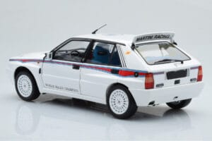 Lancia Delta HF Integrale 6 Fehér Kyosho 1:18 08344E Fém – 7. kép a 8-ből