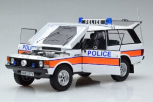 Land Rover Range Rover Rendőrség Almost Real 1:18 810115 Fém – 2. kép a 9-ből