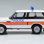 Land Rover Range Rover Rendőrség Almost Real 1:18 - image 4 of 9