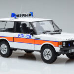 Land Rover Range Rover Rendőrség Almost Real 1:18 - image 5 of 9