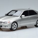 Lexus IS200 XE10 Ezüst Otto 1:18 OT991 Gyanta