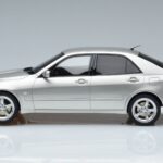 Lexus IS200 XE10 Ezüst Otto 1:18 OT991 Gyanta - image 3 of 6