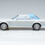 Lincoln Continental Mark V Ezüst MCG 1:18 - image 3 of 6