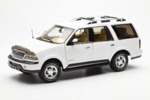 Lincoln Navigator Fehér AUTOart 1:18 72761