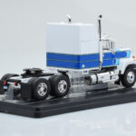 Mack Superliner Magnum Fehér Kék IXO 1:43 - image 2 of 6