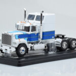 Mack Superliner Magnum Fehér Kék IXO 1:43