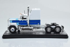 Mack Superliner Magnum Fehér Kék IXO 1:43 TR165 Fém – 3. kép a 6-ből