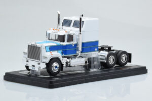 Mack Superliner Magnum Fehér Kék IXO 1:43