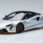 McLaren Artura Ezüst GT Spirit 1:18 GT873 Gyanta