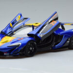 McLaren P1 GTR Kék Sárga Csíkokkal AUTOart 1:18 - image 2 of 7