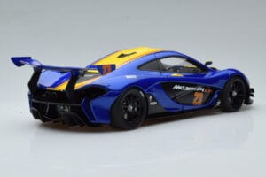 McLaren P1 GTR Kék Sárga Csíkokkal AUTOart 1:18 81542 Kompozit – 3. kép a 7-ből
