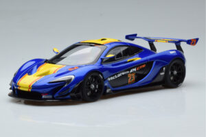 McLaren P1 GTR Kék Sárga Csíkokkal AUTOart 1:18