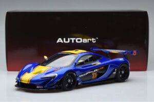 McLaren P1 GTR Kék Sárga Csíkokkal AUTOart 1:18 81542 Kompozit – 7. kép a 7-ből