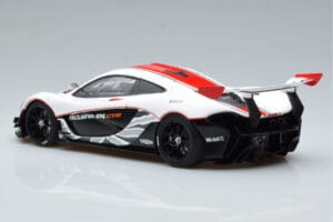 McLaren P1 GTR Fényes Fehér Piros Csíkokkal AUTOart 1:18 81541 Kompozit – 6. kép a 7-ből