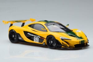 McLaren P1 GTR Sárga Zöld Csíkokkal AUTOart 1:18 81544 Kompozit – 5. kép a 7-ből