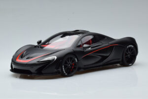 McLaren P1 Matt Fekete AUTOart 1:18