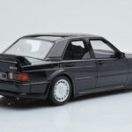 Mercedes 190E W201 2.5-16 Evo I Fekete Otto 1:18 - image 2 of 6