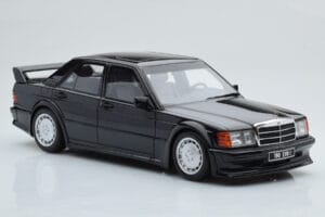 Mercedes 190E W201 2.5-16 Evo I Fekete Otto 1:18 OT151 Gyanta – 4. kép a 6-ből
