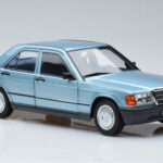 Mercedes 190E W201 Világoskék Norev 1:18 - image 5 of 7