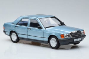 Mercedes 190E W201 Világoskék Norev 1:18 183828 Fém – 5. kép a 7-ből
