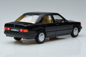 Mercedes 190 E W201 Limitált Kiadás Norev 1:18 183823 Fém – 3. kép a 10-ből