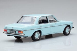 Mercedes 200 W115 Norev 1:18 183777 Fém – 3. kép a 7-ből