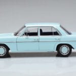 Mercedes 200 W115 Norev 1:18 183777 Fém - image 4 of 7