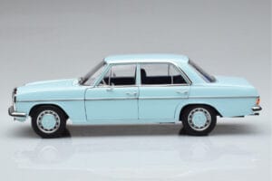Mercedes 200 W115 Norev 1:18 183777 Fém – 4. kép a 7-ből