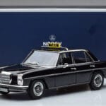 Mercedes 200 W115 Taxi Norev 1:18 183776 Fém - image 7 of 7