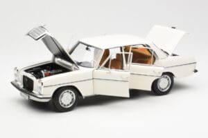 Mercedes 200 W115 Fehér Norev 1:18 183770 Fém – 2. kép a 8-ből
